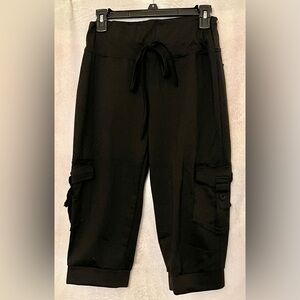 Vintage Black Cargo Pocket Capri with Elastic Waist